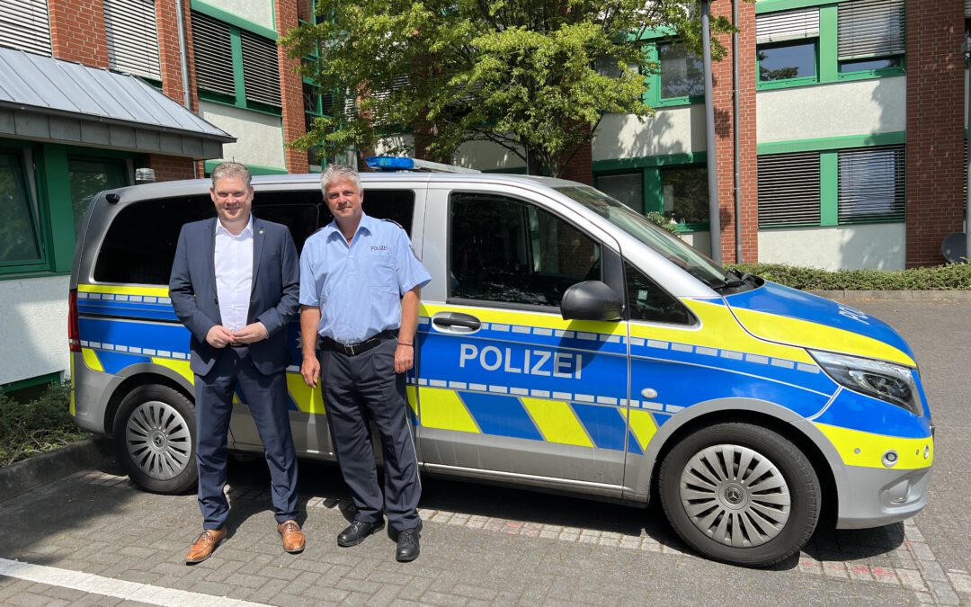 Kreis Soest profitiert weiter: Größter Einstellungsjahrgang in der Geschichte der Polizei NRW beginnt